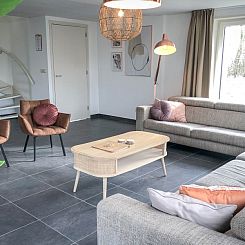 Unieke 10 pers. Farm Lodge De Vuurtoren op 'Hoeve Vianen' 