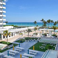 Seacoast Suites on Miami Beach