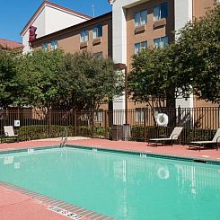 Red Roof Inn PLUS+ Austin South