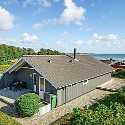 Vakantiehuis "Apsolon" - 150m from the sea