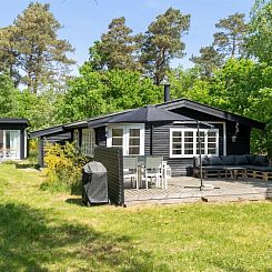 Vakantiehuis "Giertrud" - 1.1km from the sea