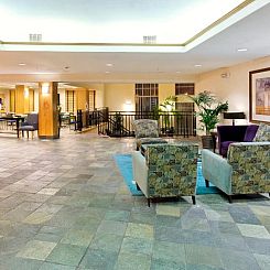 Holiday Inn Express Hotel & Suites San Antonio - Rivercenter