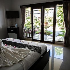 Kelapa Lovina Beach Villa