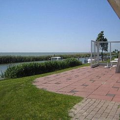 Bungalow aan het IJsselmeer