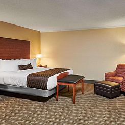 Best Western Plus Milwaukee Airport Hotel & Conference Cente