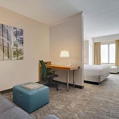 SpringHill Suites by Marriott Newark International Airport