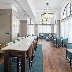 Hampton Inn & Suites Atlanta-Downtown