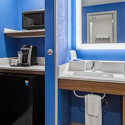 Holiday Inn Express Atlanta Airport-College Park, an IHG Hot