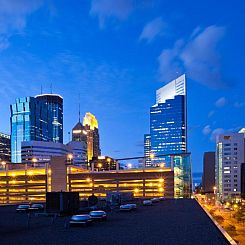 Holiday Inn Express Hotel & Suites Minneapolis-Downtown Conv