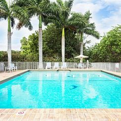 Days Inn by Wyndham Fort Lauderdale-Oakland Park Airport N