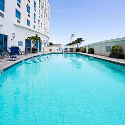 Crowne Plaza Hotel & Resorts Fort Lauderdale Airport/ Cruise