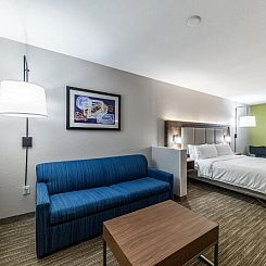 Holiday Inn Express & Suites Fort Worth - Fossil Creek, an I