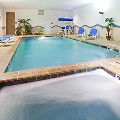 Holiday Inn Express & Suites Fort Worth - Fossil Creek, an I