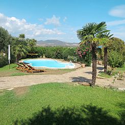 Vakantiehuis Borgo Le Logge + pool (BUD118)