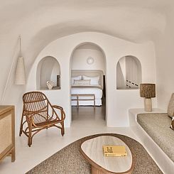 Mystique, a Luxury Collection Hotel, Santorini