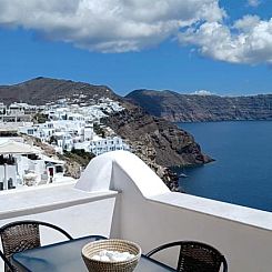 Top Oia