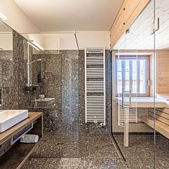 Vakantiehuis Superior mit 4 Schlafzimmern und Sauna