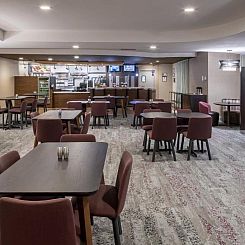 Courtyard by Marriott West Orange