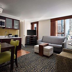 Homewood Suites Chicago Downtown - Magnificent Mile