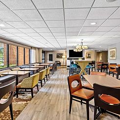 Hampton Inn Chicago-Naperville