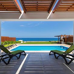 Antonoglou Beach Villas - Waterfront Luxury Retreat