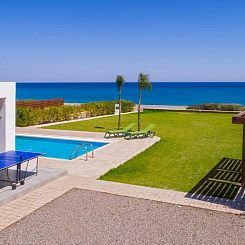 Antonoglou Beach Villas - Waterfront Luxury Retreat