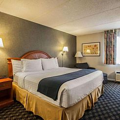 Quality Inn and Suites St Charles -West Chicago