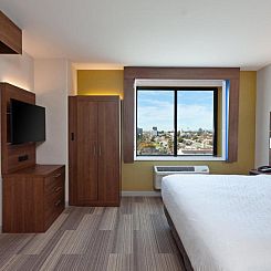 Holiday Inn Express Los Angeles LAX Airport, an IHG Hotel