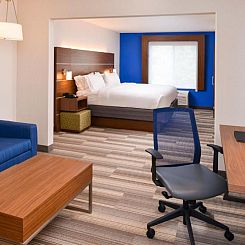 Holiday Inn Express Hotel & Suites Urbana-Champaign-U of I A