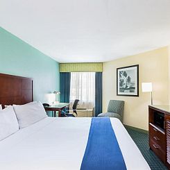 Holiday Inn Express San Diego SeaWorld, an IHG Hotel