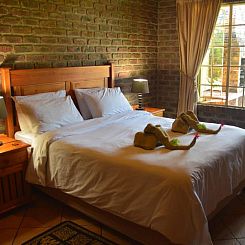 Thaba Tsweni Lodge & Safaris