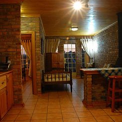 Thaba Tsweni Lodge & Safaris