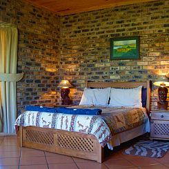 Thaba Tsweni Lodge & Safaris