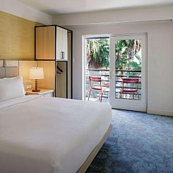 DoubleTree Suites by Hilton Doheny Beach