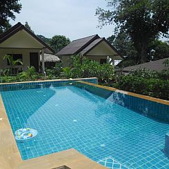 Baansanook Bungalows & Pool