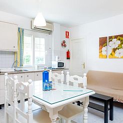 Apartamentos Almoraide Suites - Adults Only