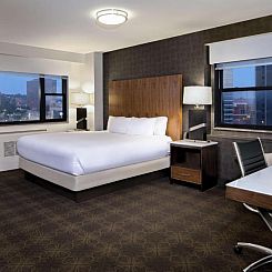 DoubleTree by Hilton Hotel & Suites Pittsburgh Downtown