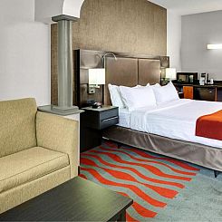 Holiday Inn Express Hotel & Suites Pittsburgh-South Side, an