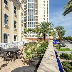 Hampton Inn & Suites St. Petersburg/Downtown