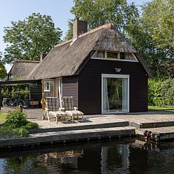 Gezellig 5 persoons vakantiehuis aan het water in hartje