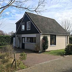 Vrijstaande 5-pers. vakantiewoning met grote tuin in