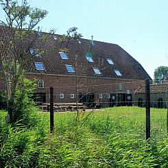 Hoeve Plantlust (Barn right)