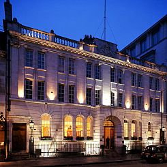 Courthouse Hotel London