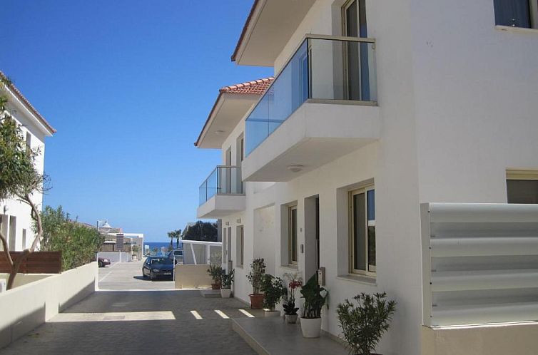 Polyxenia Isaak Luxury Villas and Apartments