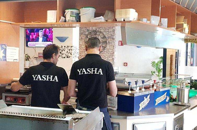 Yasha Hotel