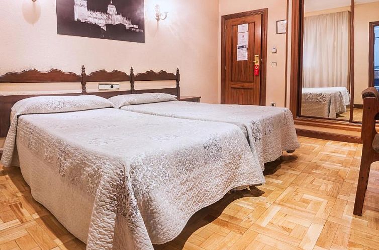 Hotel Residencia Castellano I