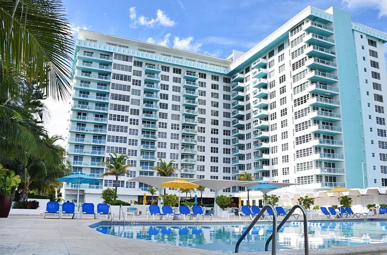 Seacoast Suites on Miami Beach