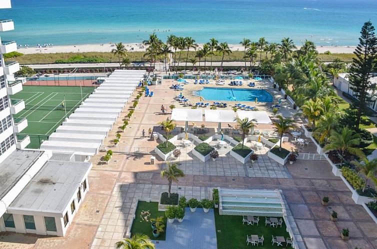 Seacoast Suites on Miami Beach