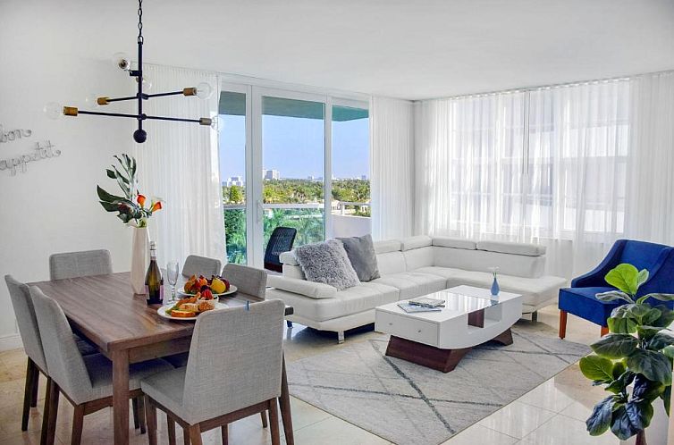 Seacoast Suites on Miami Beach