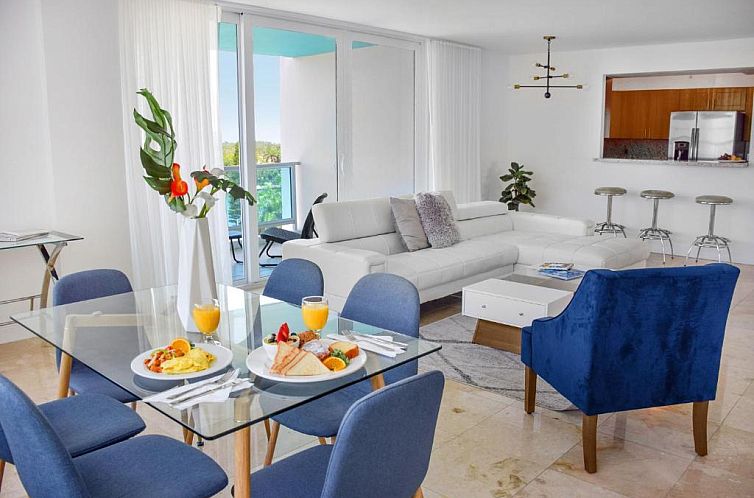 Seacoast Suites on Miami Beach